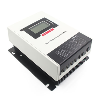 50A Smart DC DC Charger With 12/24Vdc Starter Battery Voltage 700W PV Input Power